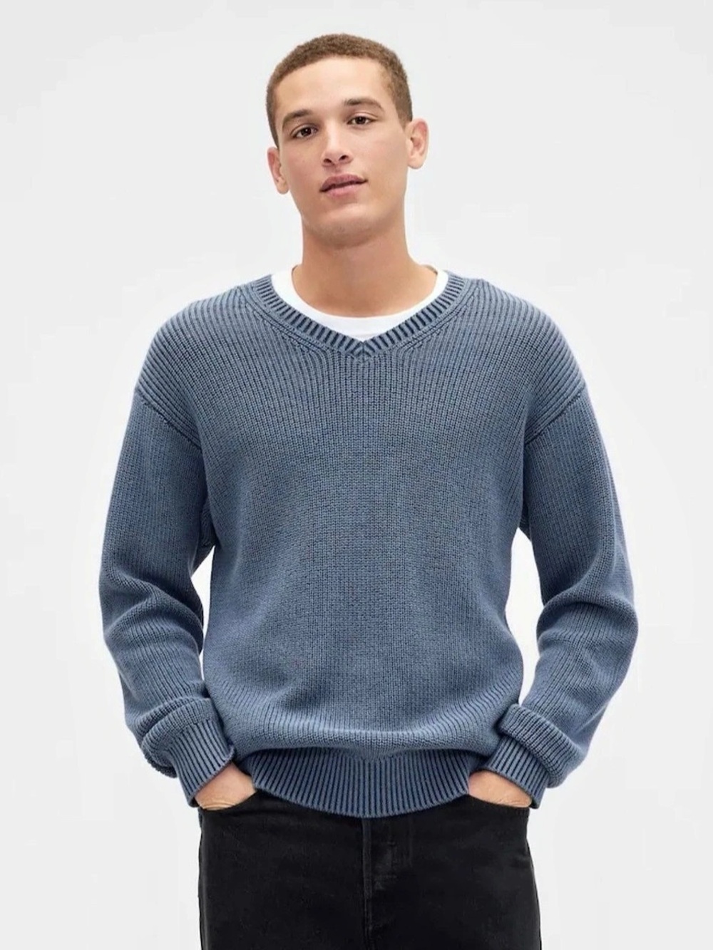 GAP Men’s Blue Ribbed V-Neck Cotton Sweater Size M NWT